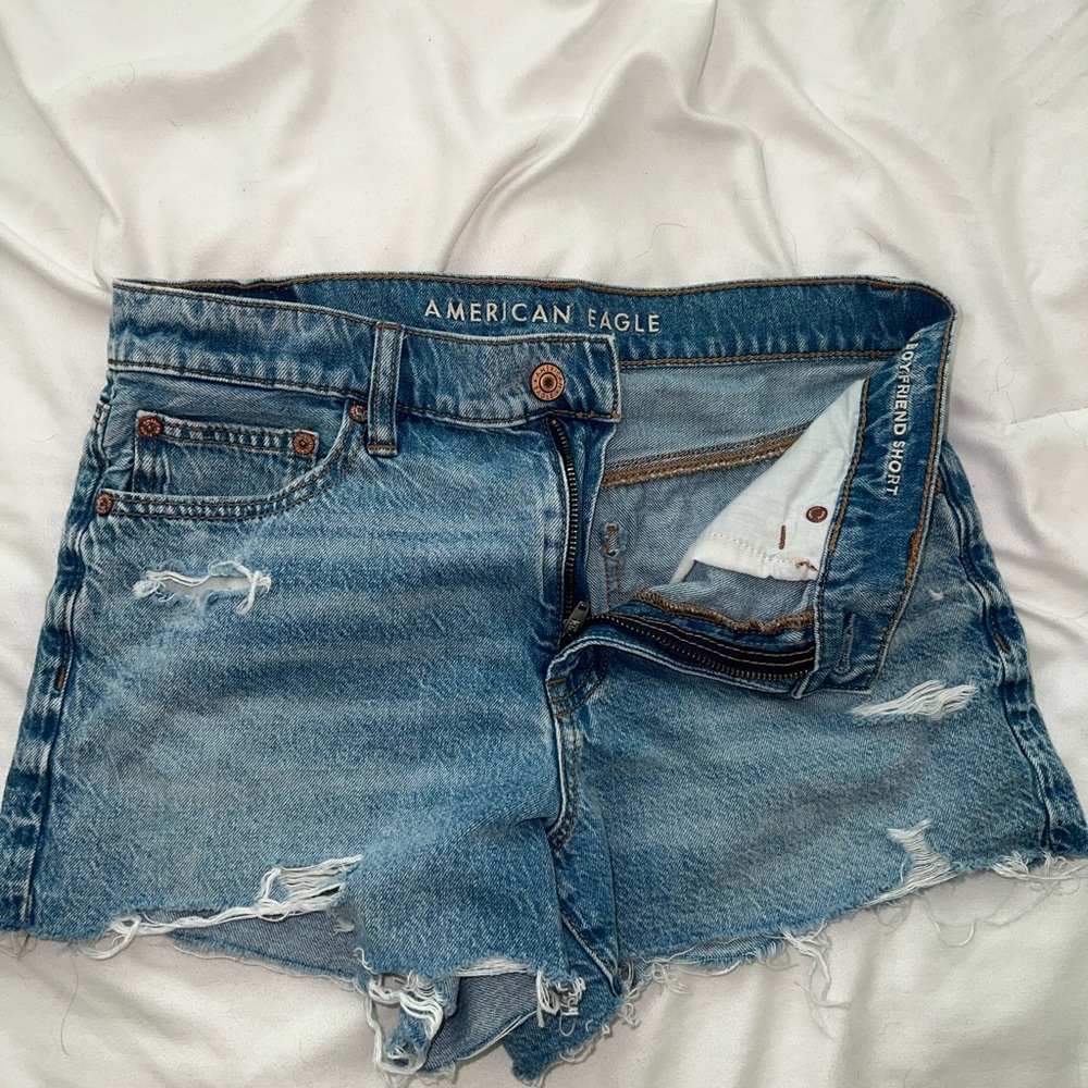 American Eagle ‘90s Boyfriend Short